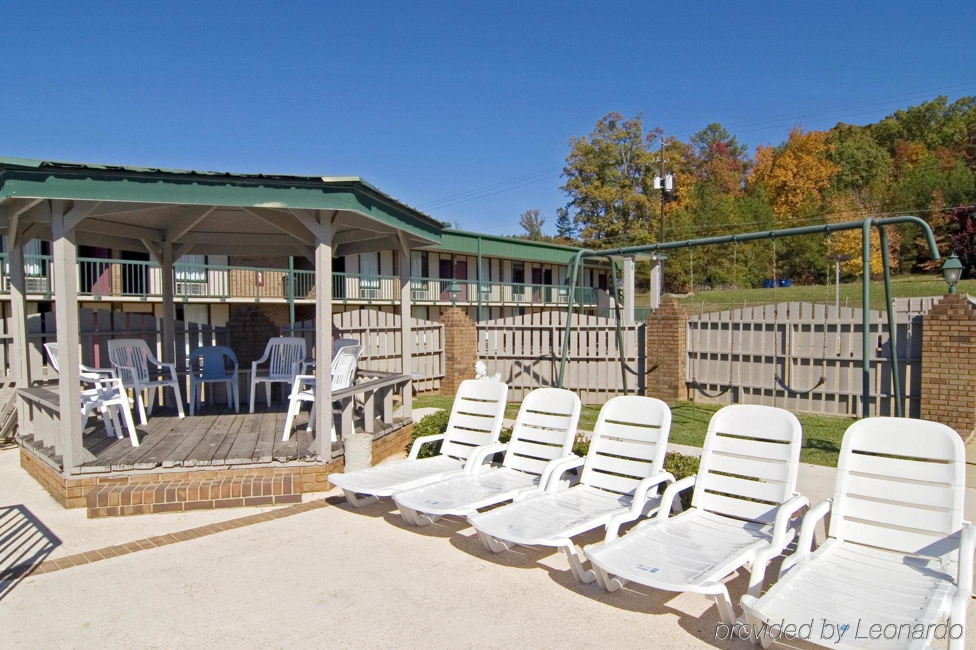 Red Roof Inn Jacksonville, Al Exterior photo